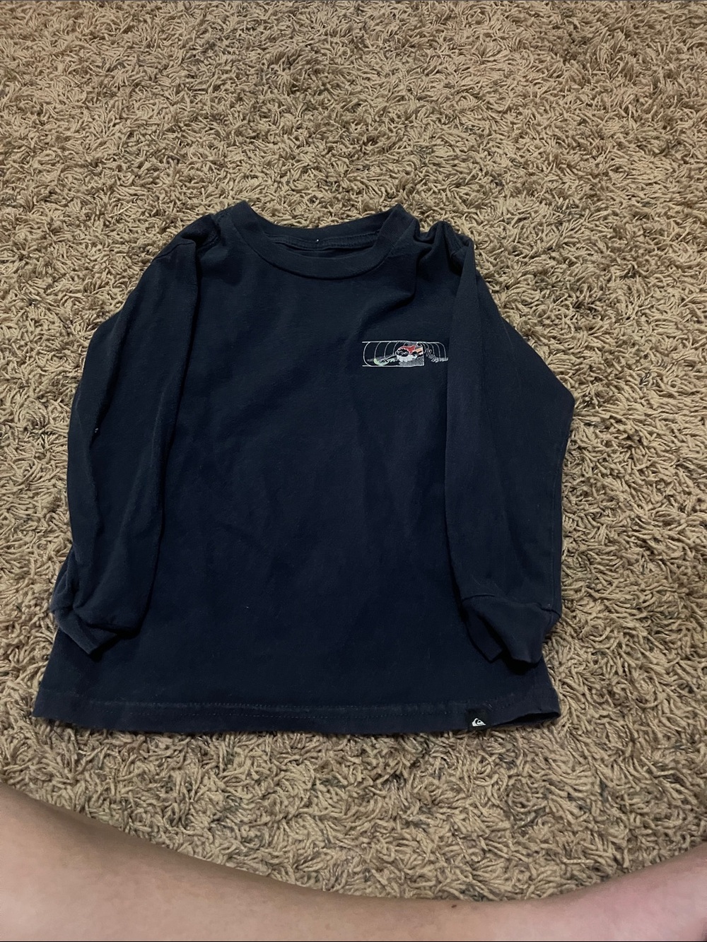 Quiksilver Navy Long-Sleeve Tee with Surf Skull Graphic